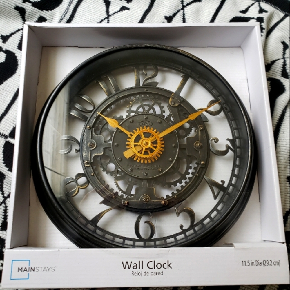 Mainstays Black and Gold Open-Work Wall Clock
